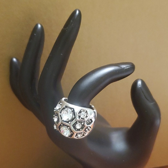 Statement Ring - Picture 4 of 5